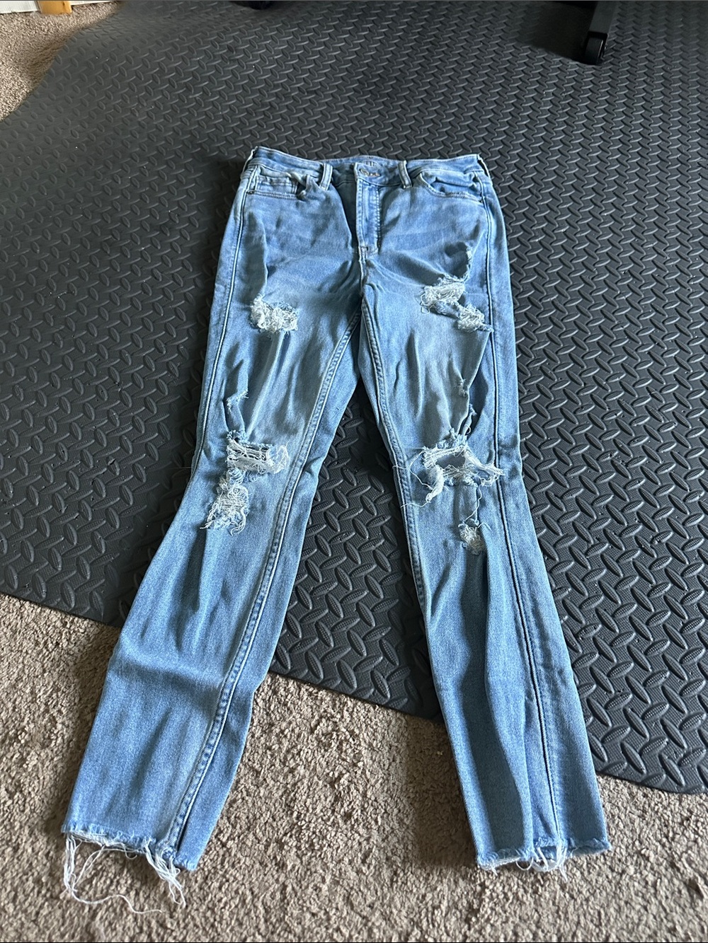 Old Navy Light Blue Distressed Skinny Jeans